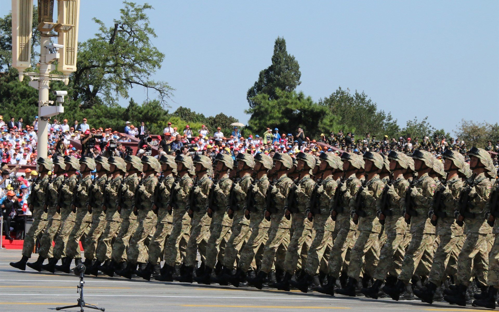 乌拉圭队在巴黎奥运会比赛中多次通过中路渗透得分,乌拉圭冠军是哪一年