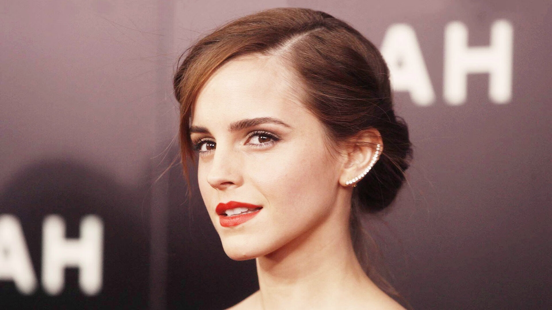 男子200蝶美队实现包揽